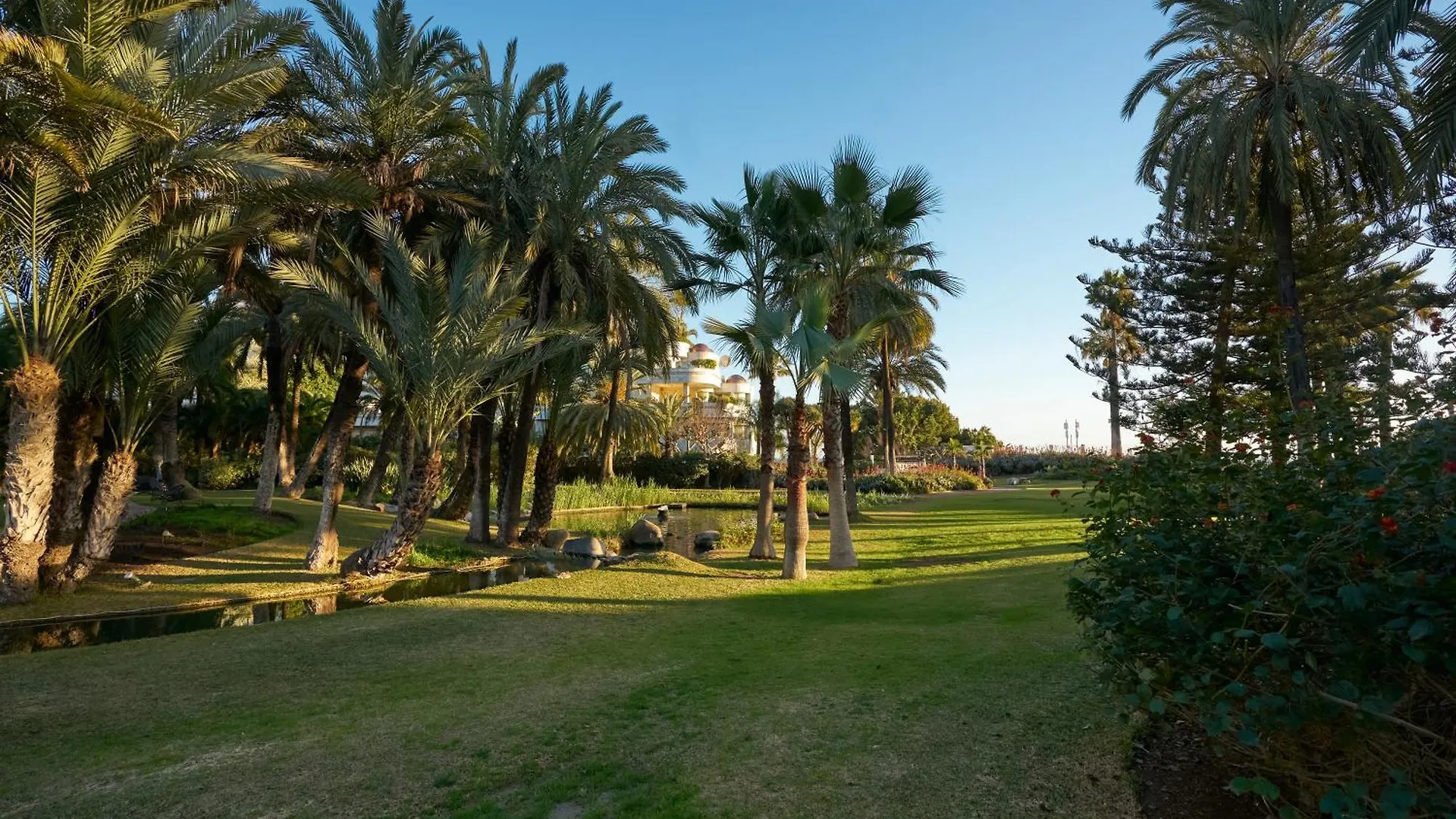 Luxury 4 Bed Flat - Beachfront In Puerto Banus Marbella 0*,