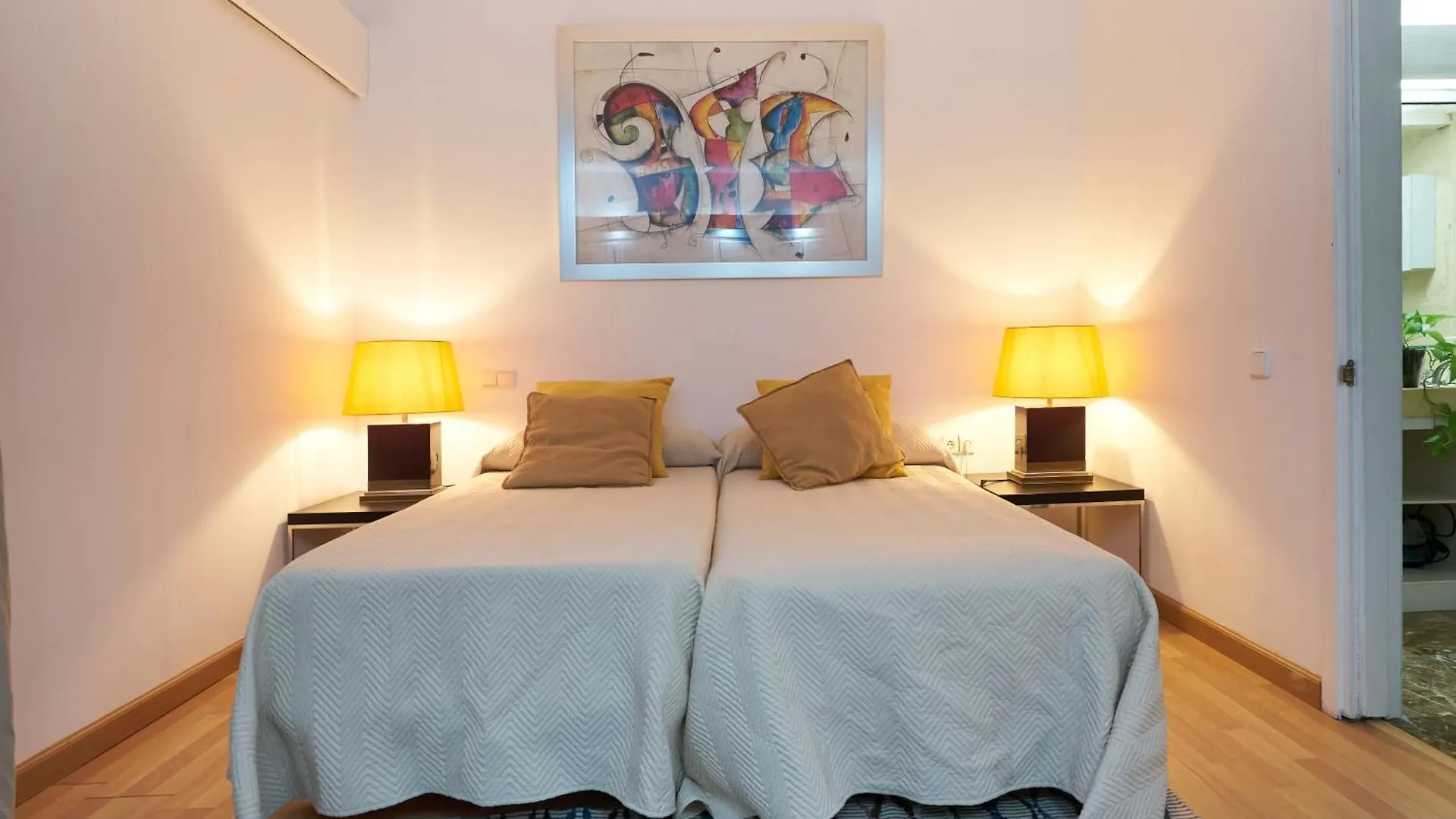 Homestay Luxury 4 Bed Flat - Beachfront In Puerto Banus Marbella